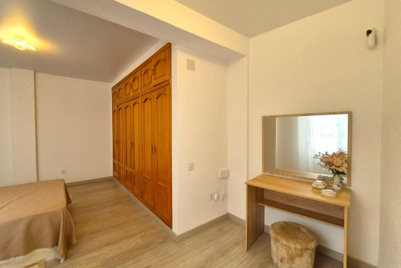 Alquiler a largo plazo - Apartamento / piso - SAN JUAN ALICANTE - Campoamor