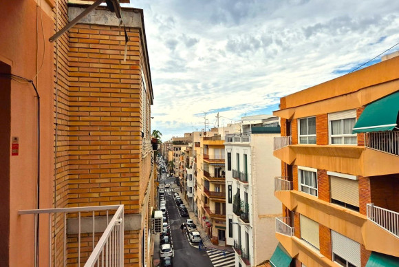 Alquiler a largo plazo - Apartamento / piso - SAN JUAN ALICANTE - Campoamor