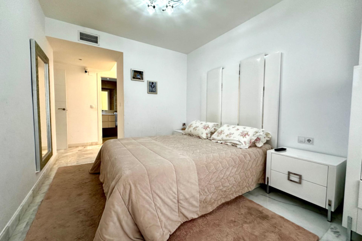 Resale - Apartment  - San Juan de Alicante - C.c. fontana