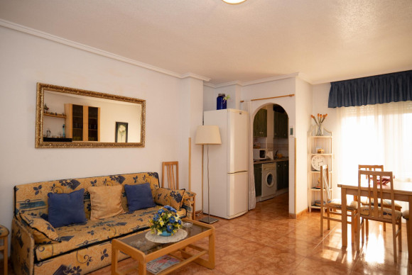 Resale - Apartment  - Torrevieja - Centro