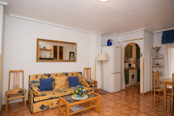 Resale - Apartment  - Torrevieja - Centro