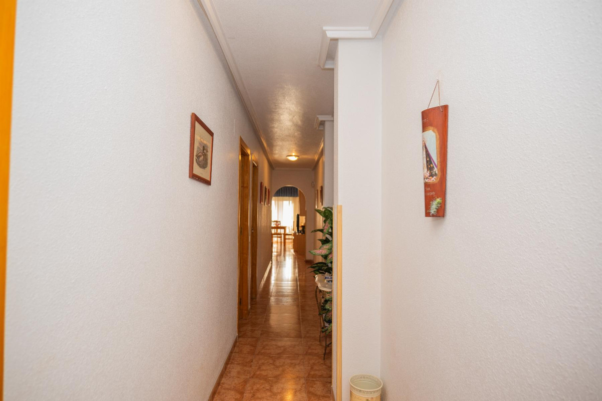 Resale - Apartment  - Torrevieja - Centro