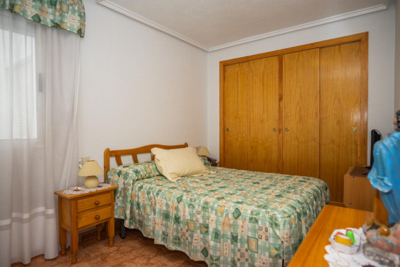 Resale - Apartment  - Torrevieja - Centro