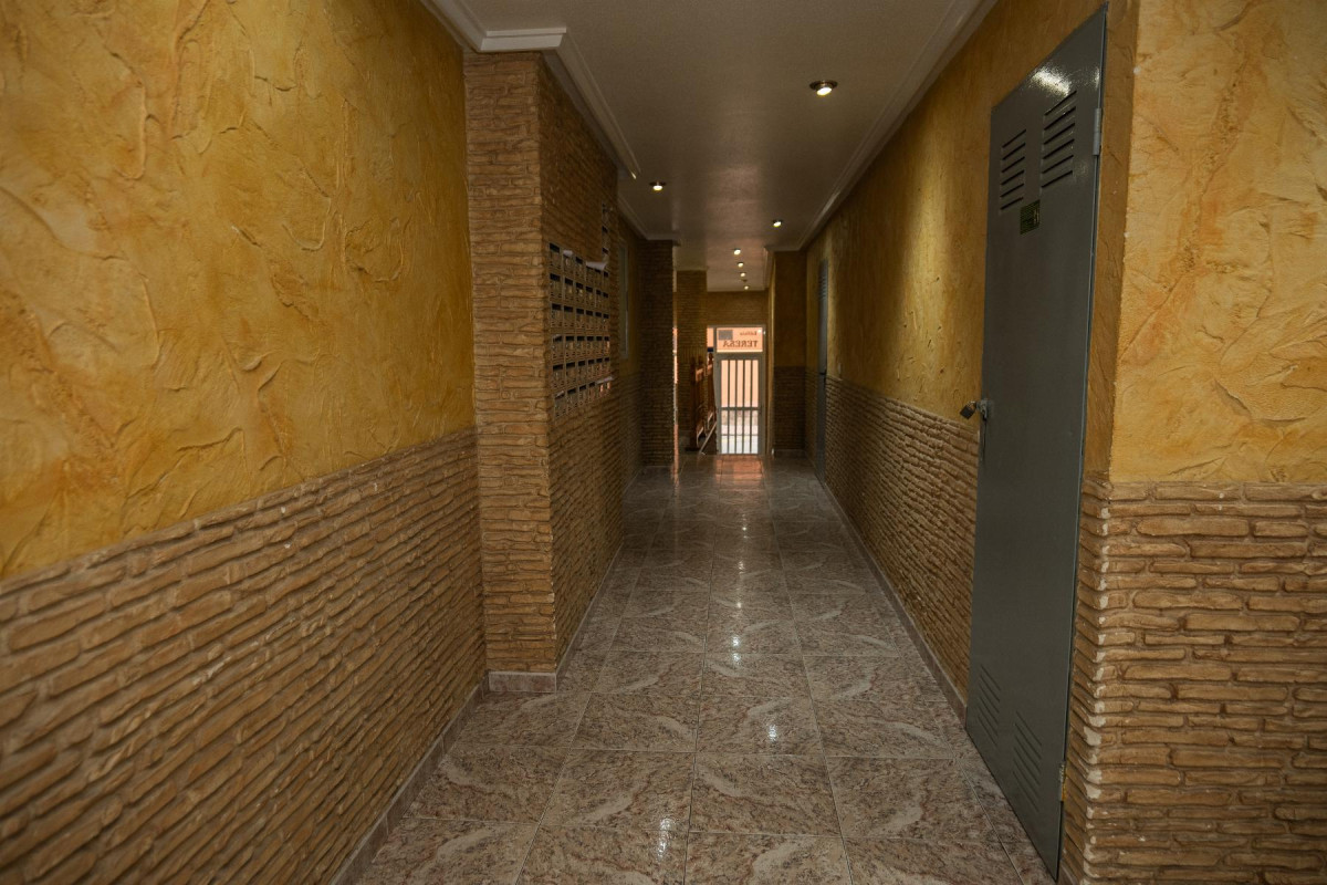 Resale - Apartment  - Torrevieja - Centro