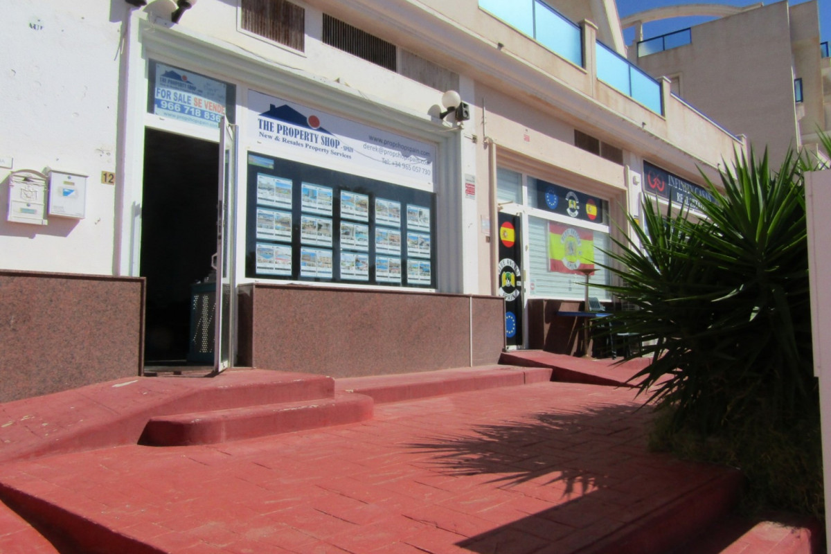 Herverkoop - Winkel Ruimte - Cabo Roig