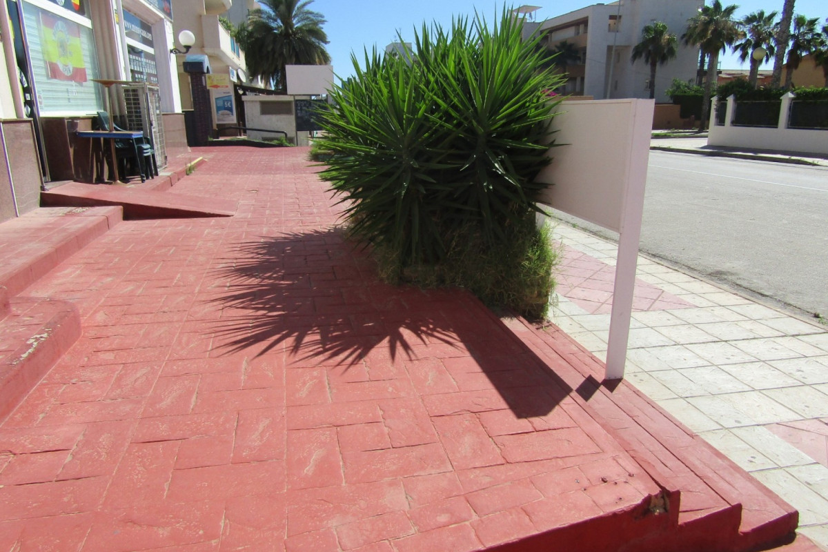 Resale - Commercial Unit - Cabo Roig