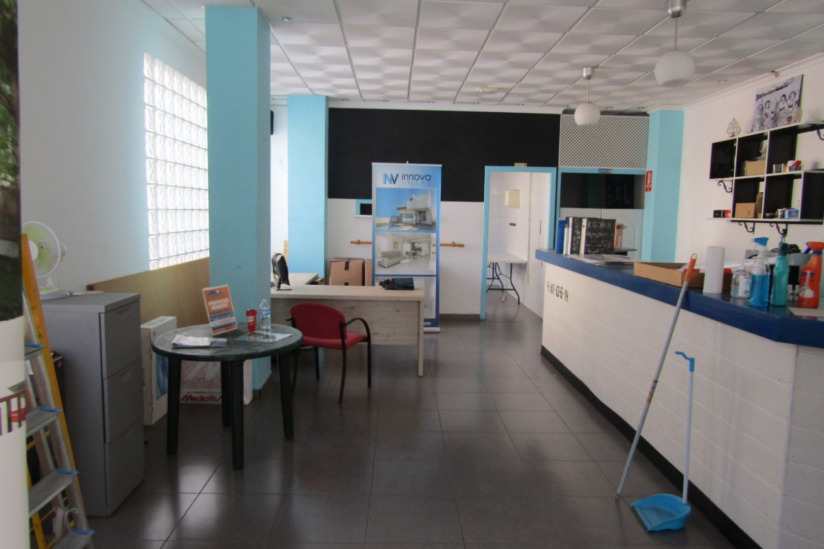 Reventa - Local Comercial - Cabo Roig