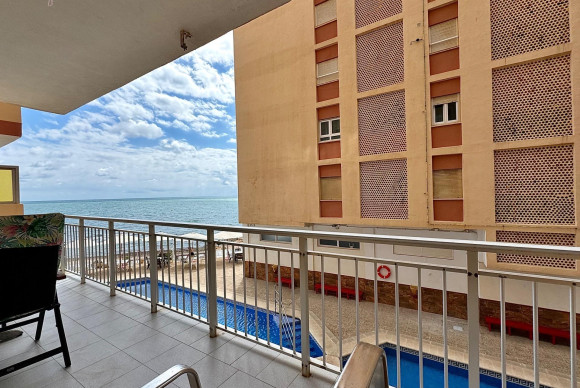 Resale - Apartment  - Torrevieja - Playa del cura