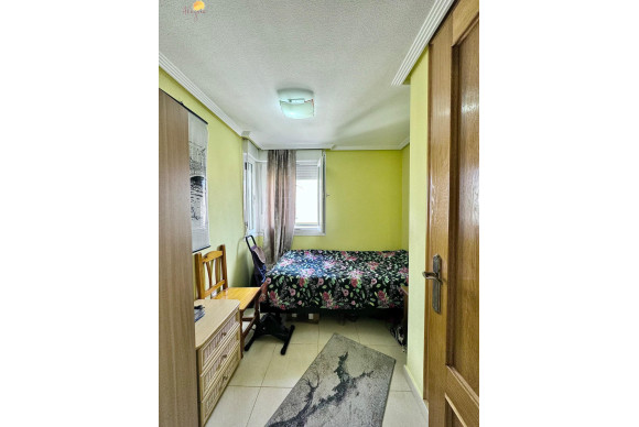 Resale - Apartment  - Torrevieja - Centro