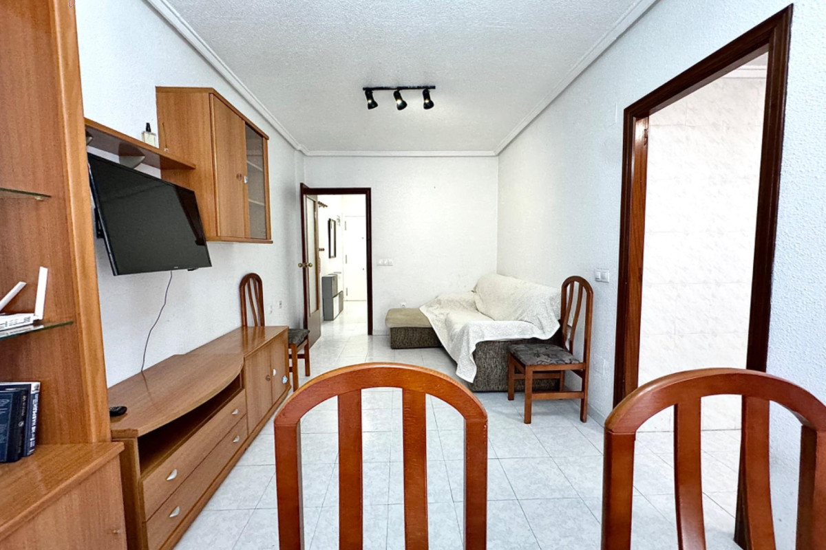 Resale - Apartment  - Torrevieja - Centro