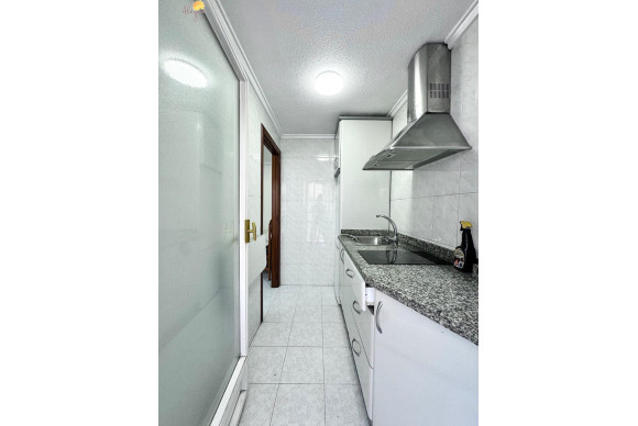 Resale - Apartment  - Torrevieja - Centro