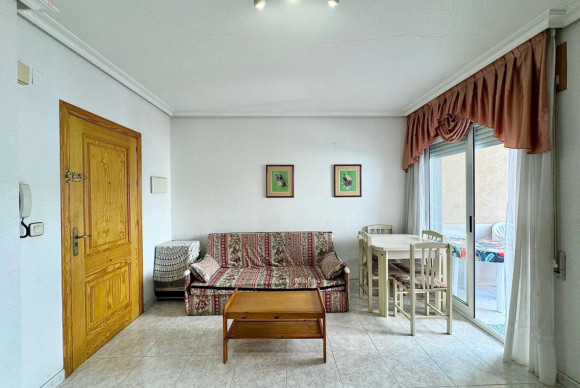 Resale - Apartment  - Torrevieja - Acequion