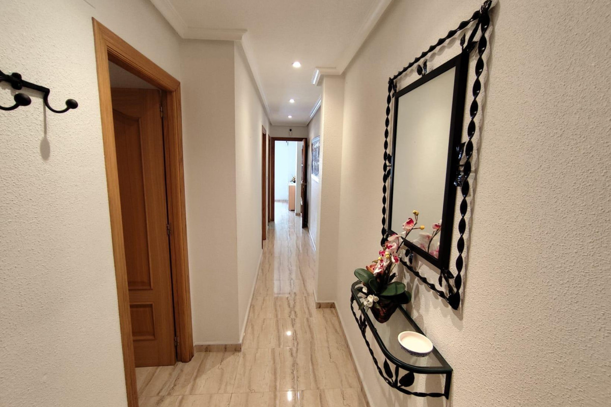 Reventa - Apartamento / piso - Torrevieja - Estacion de autobuses