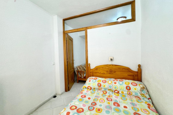 Resale - Apartment  - Torrevieja - Centro