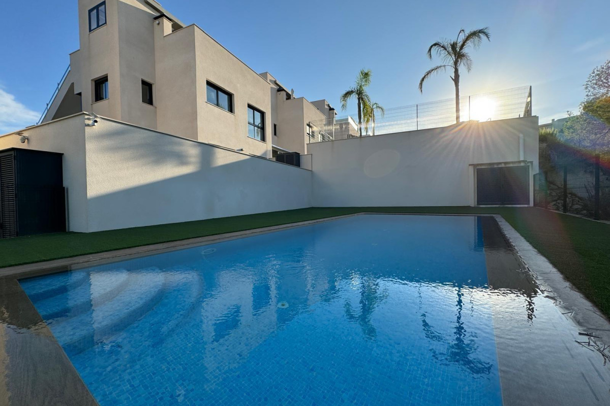 Resale - Apartment  - San Miguel de Salinas - Cerro del Sol