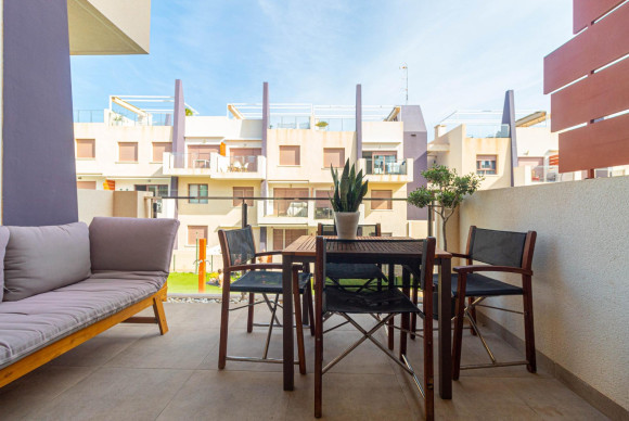 Resale - Apartment  - Pilar de la Horadada - Mil Palmeras