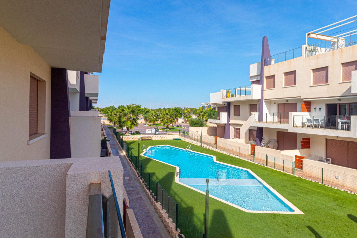 Resale - Apartment  - Pilar de la Horadada - Mil Palmeras