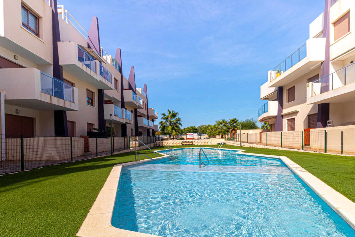 Resale - Apartment  - Pilar de la Horadada - Mil Palmeras