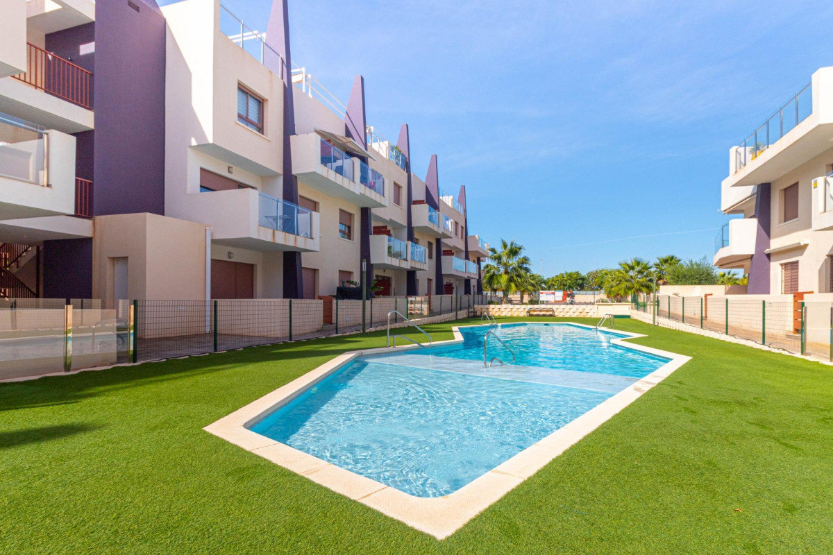 Resale - Apartment  - Pilar de la Horadada - Mil Palmeras