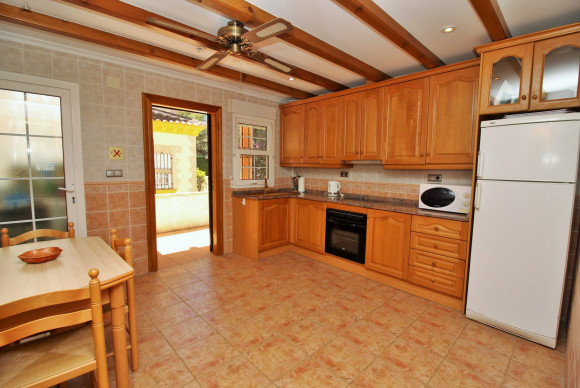 Resale - Villa - Villamartin - Los Dolses