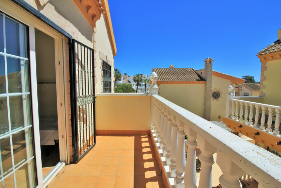 Resale - Villa - Villamartin - Los Dolses