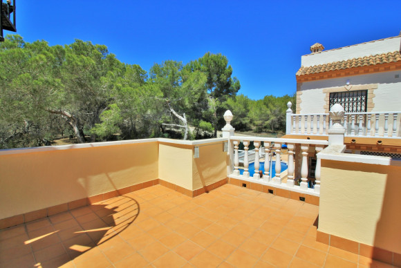 Resale - Villa - Villamartin - Los Dolses