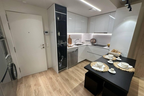 Resale - Apartment  - Madrid - Tetuán