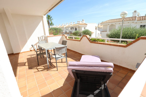 Resale - Apartment  - Orihuela Costa - Campoamor