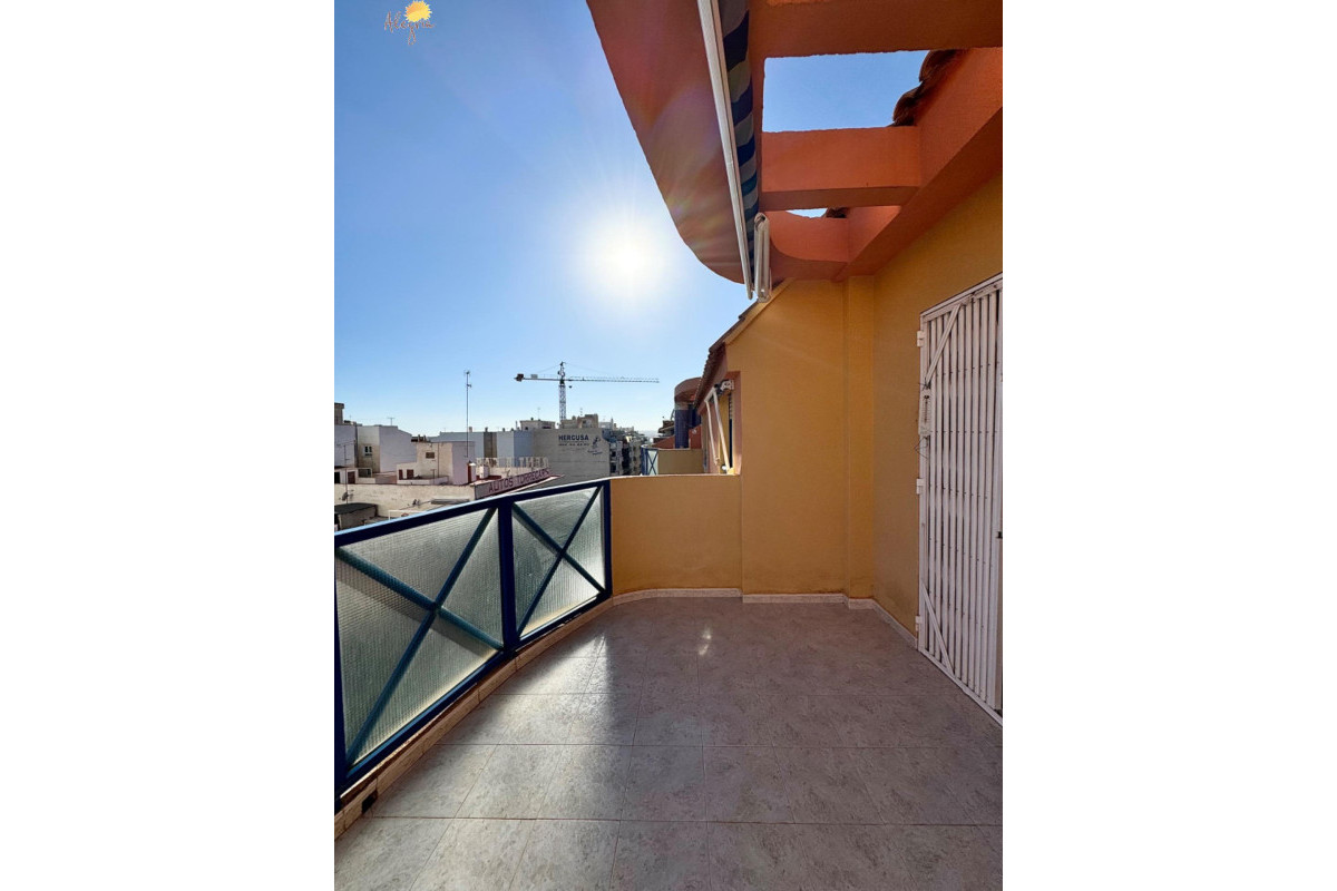 Resale - Apartment  - Torrevieja - Centro