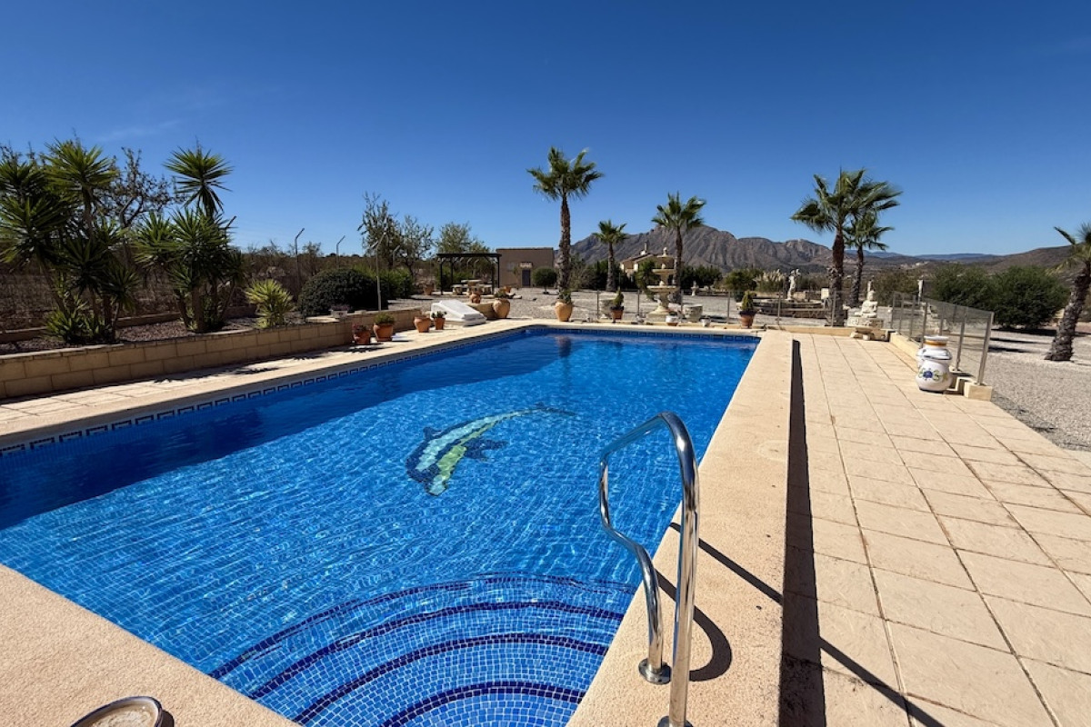 Resale - Villa - HONDON DE LOS FRAILES