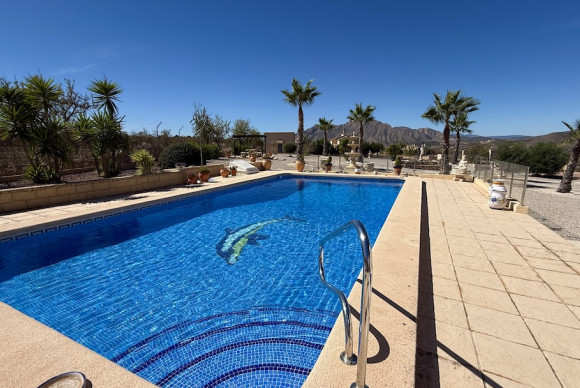 Resale - Villa - HONDON DE LOS FRAILES