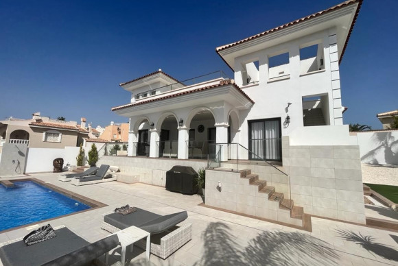 Reventa - Detached House / Villa - Ciudad Quesada