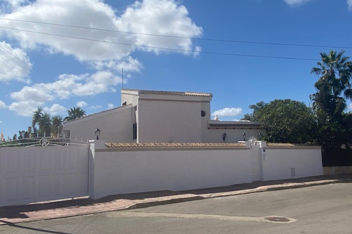 Revente - Detached House / Villa - Ciudad Quesada