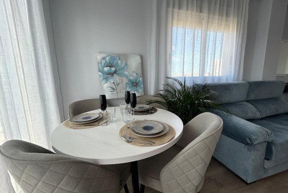 Resale - Apartment  - Torrevieja - Calas blanca