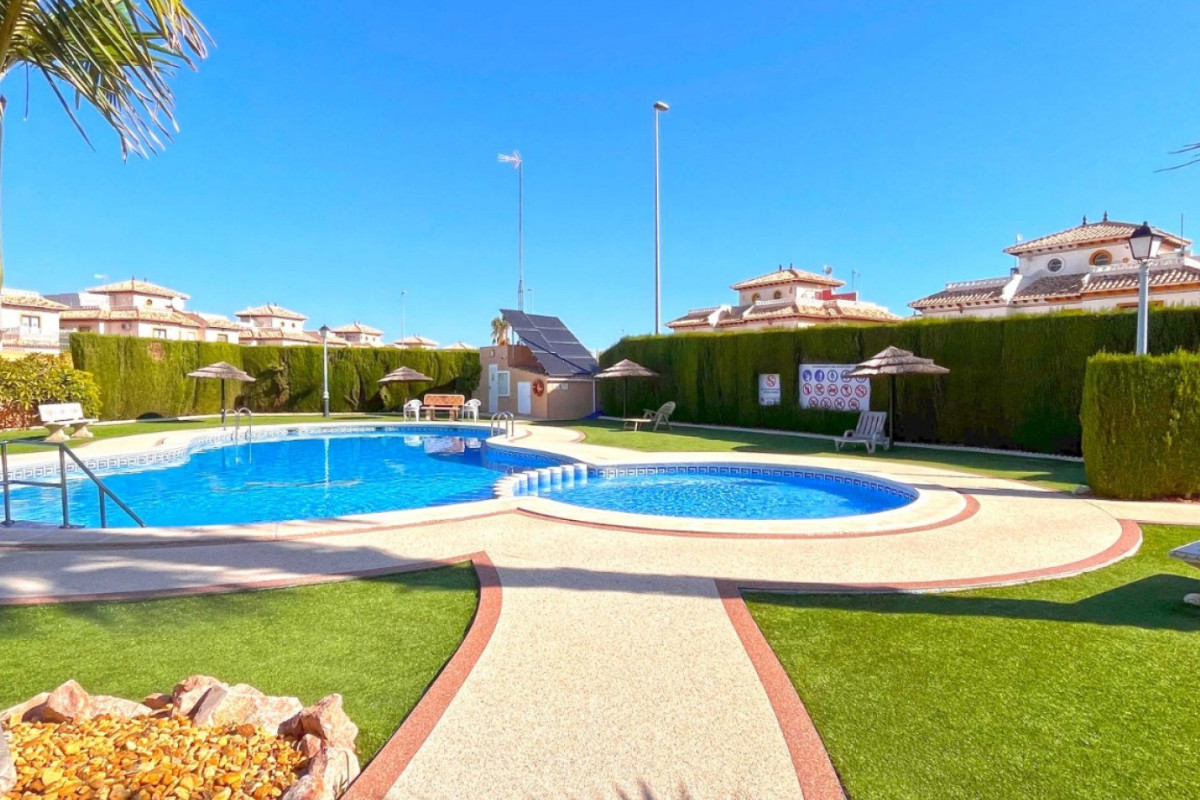 Resale - Townhouse - Orihuela Costa - Lomas de Cabo Roig