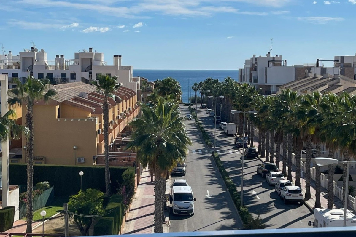 Resale - Apartment  - Orihuela Costa - Cabo Roig