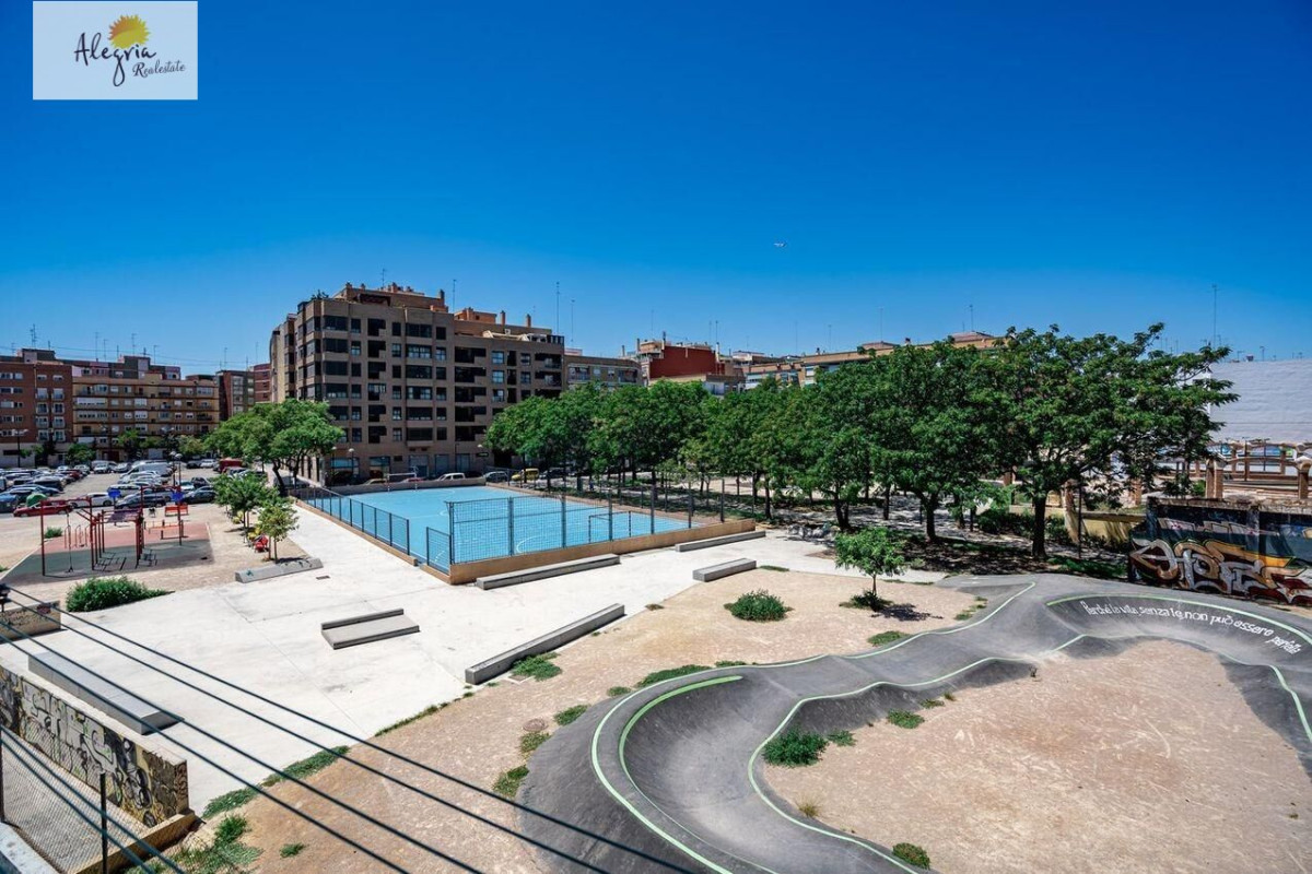 Herverkoop - Appartement  - Valencia - Campanar