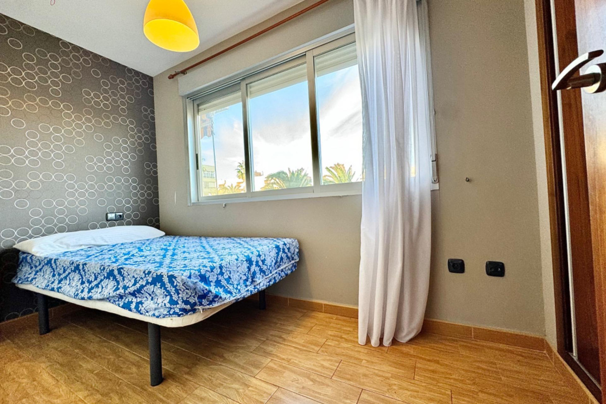 Resale - Apartment  - Torrevieja - Aldea del mar