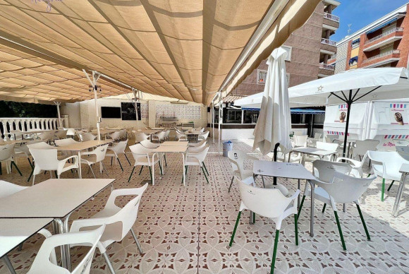 Resale - Apartment  - Torrevieja - Aldea del mar