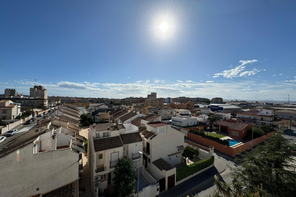 Resale - Apartment  - Torrevieja - Nueva Torrevieja