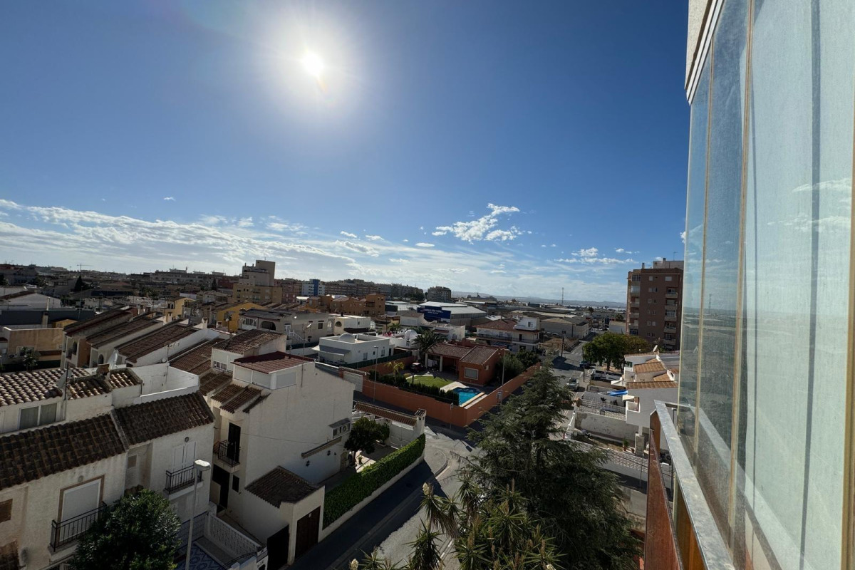 Resale - Apartment  - Torrevieja - Nueva Torrevieja