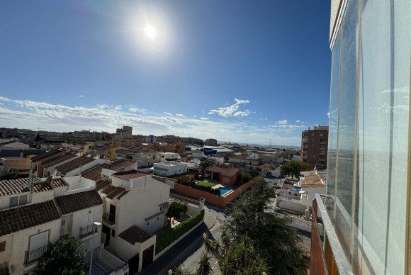 Resale - Apartment  - Torrevieja - Nueva Torrevieja