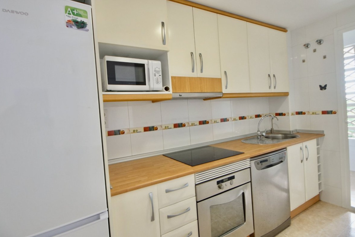 Resale - Apartment  - Orihuela Costa - Playa Flamenca