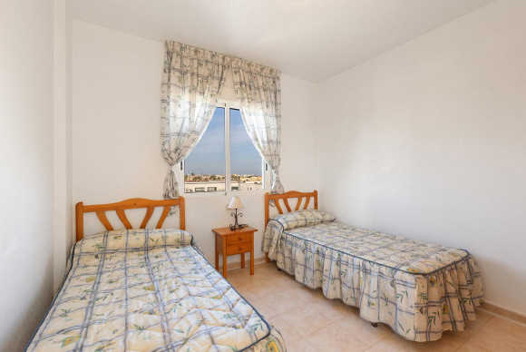 Resale - Apartment  - Orihuela Costa - La Zenia