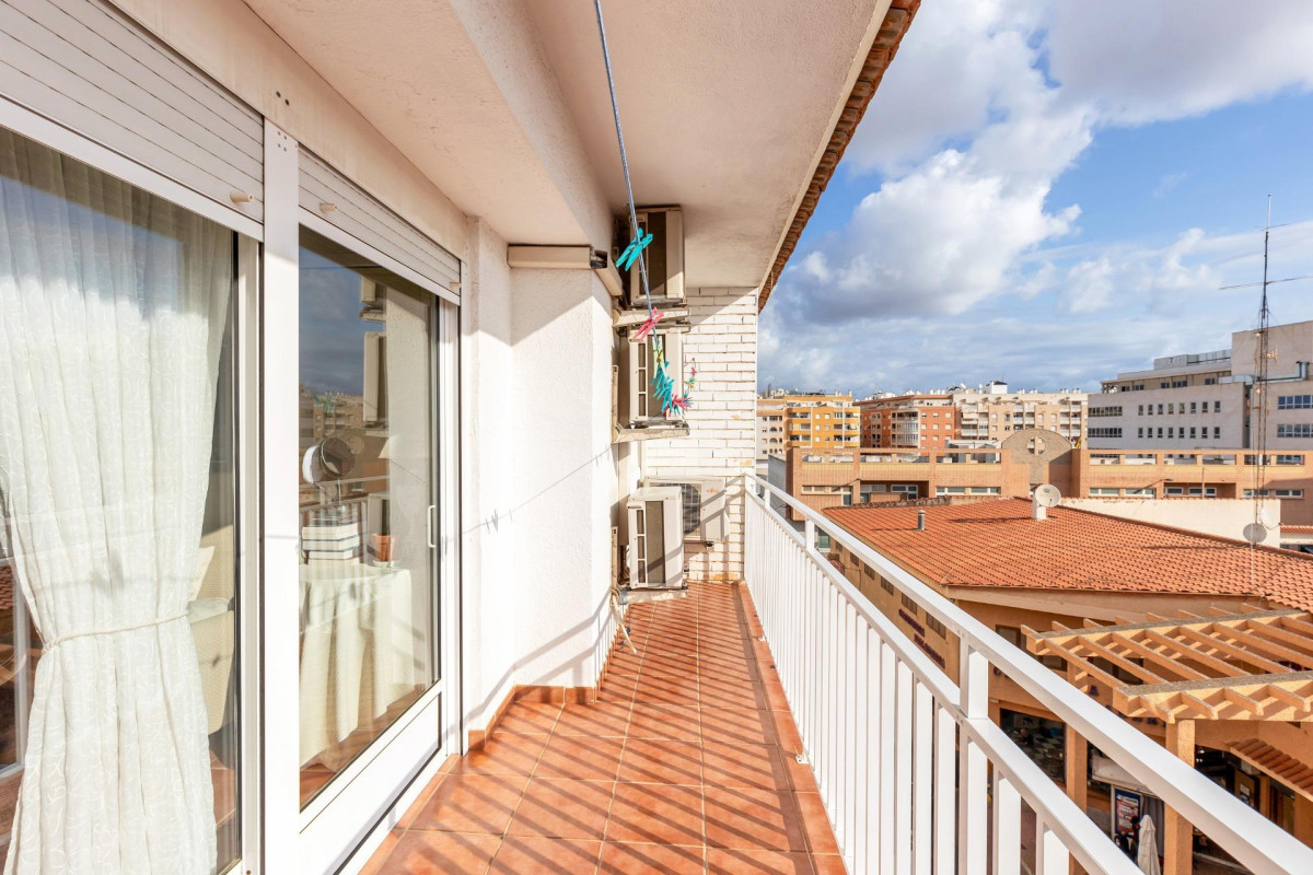 Resale - Apartment  - Torrevieja - Estacion de autobuses