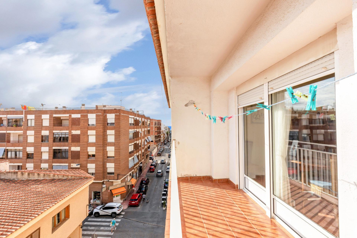 Resale - Apartment  - Torrevieja - Estacion de autobuses