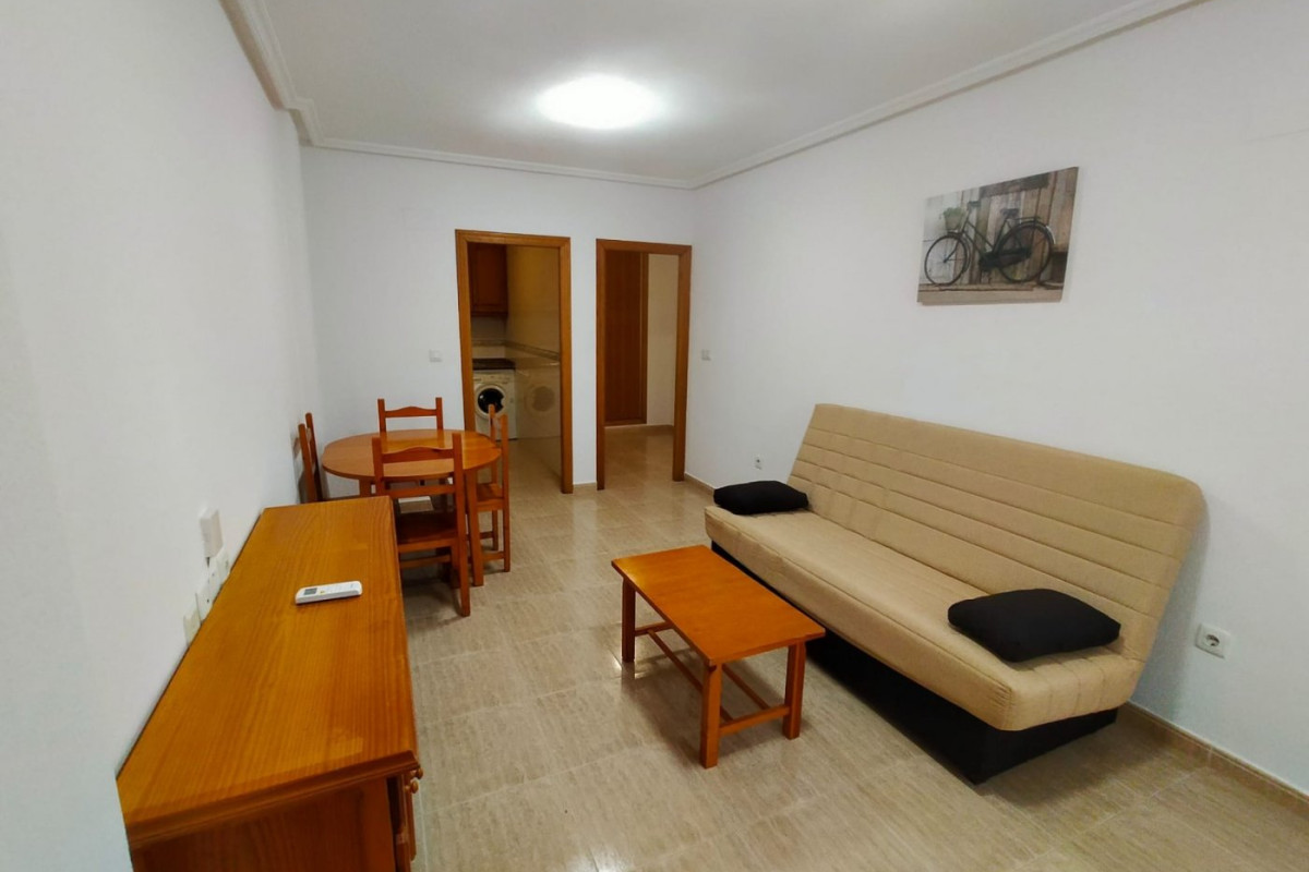 Long Term Rental - Apartment  - Torrevieja - Playa de los locos