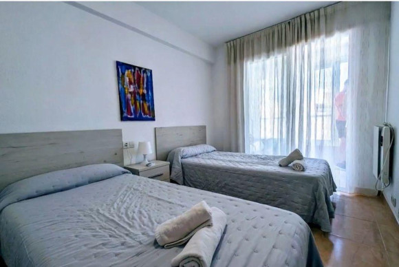 Resale - Apartment  - Benidorm - Avenida del Mediterraneo