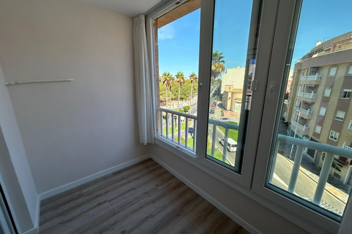 Revente - Appartement - Torrevieja - Centro