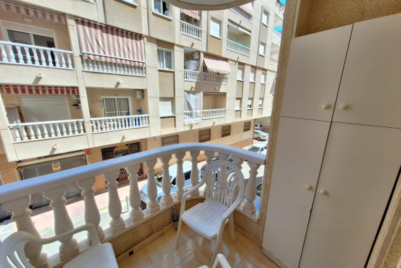 Alquiler a largo plazo - Apartamento / piso - Torrevieja - Playa del cura